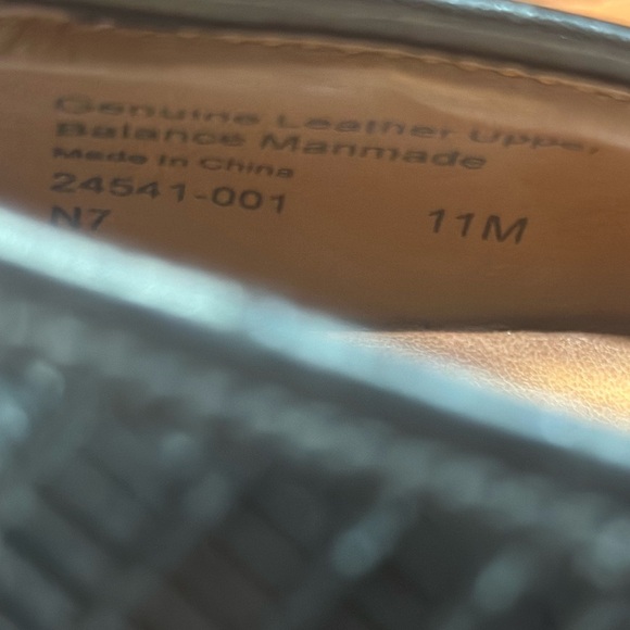 Stacy Adams Black Leather Loafers with Crocodile Embossed Design - Picture 10 of 11